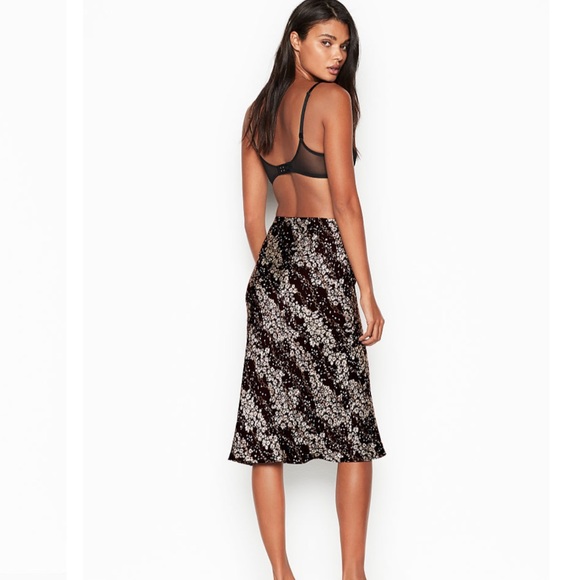 2X HP! NWT Victoria’s Secret Midi Skirt - Picture 2 of 5